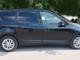 Renault Grand Scenic foto 3