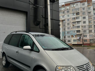 Volkswagen Sharan foto 2