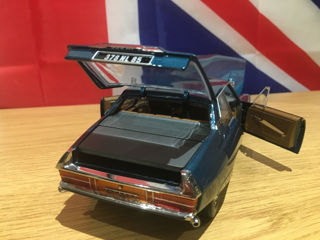 1:18 Norev 1972 Citroen SM foto 9