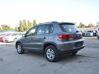 Volkswagen Tiguan foto 4