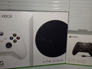 Xbox Series S + 2 gamepad