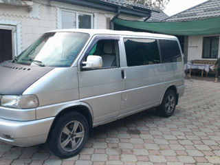 Volkswagen Caravelle foto 3