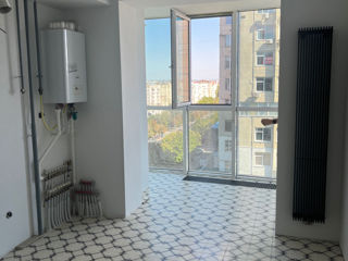 Apartament cu 2 camere, 76 m², Buiucani, Chișinău foto 2