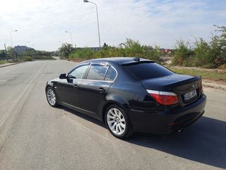 BMW 5 Series foto 5