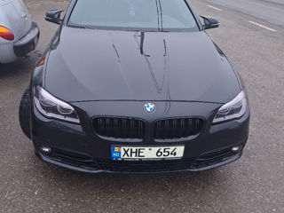 BMW 5 Series foto 2