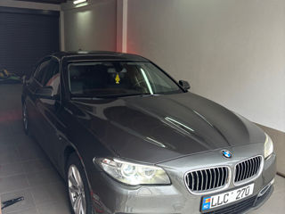 BMW 5 Series foto 2