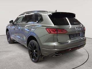 Volkswagen Touareg foto 2