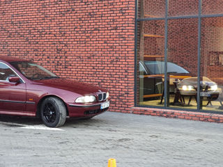 BMW 5 Series foto 6