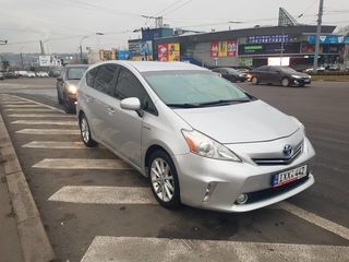 Toyota Prius + foto 1