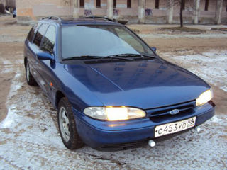 Ford Mondeo foto 1