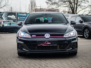 Volkswagen Golf foto 1