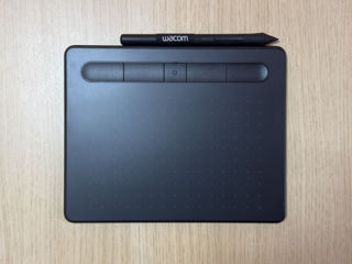 Wacom Intuos CTL4100WLK0, 7.9" X 6.3", Black.