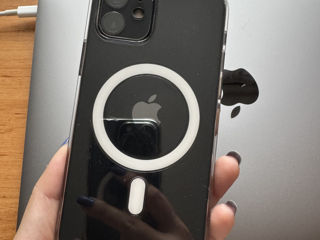 Продам Iphone 12