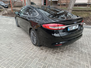 Ford Fusion foto 4