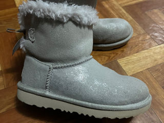 UGG m.32.5originale foto 3