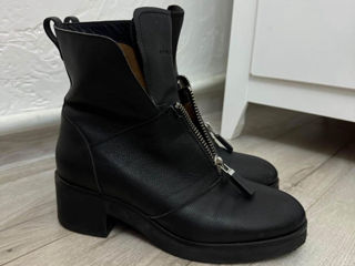 Botine, cizme 39