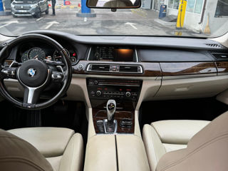 BMW 7 Series foto 8