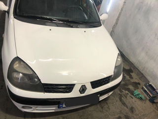 Renault Clio foto 2