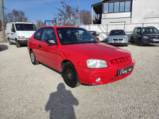 Hyundai Accent foto 3