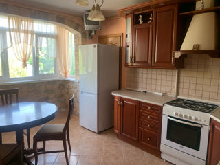 Apartament cu 3 camere in sectorul Botanica! foto 4