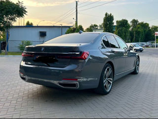 BMW 7 Series foto 3