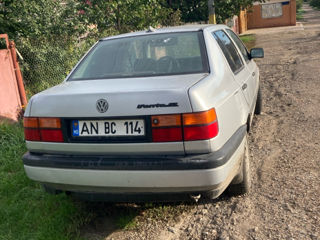 Volkswagen Vento foto 1