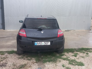 Renault Megane foto 2