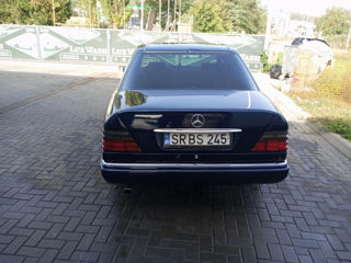 Mercedes Series (W124) foto 3