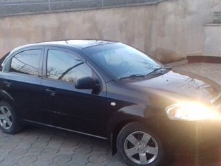 Chevrolet Aveo foto 2