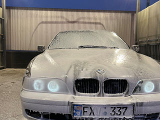 BMW 5 Series foto 5