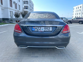 Mercedes C-Class foto 9