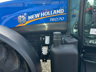 Se vinde New Holland T6070 foto 2