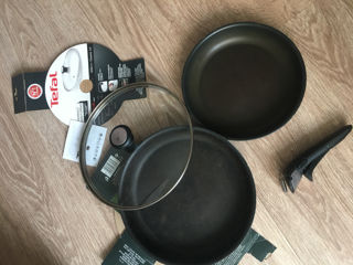 2 tigăi Tefal, calitative, merg la orice tip de plită, au un mâner detașabil,  tot Tefal care doar p foto 8