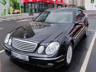 Mercedes E-Class foto 2