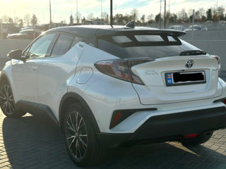 Toyota C-HR foto 4