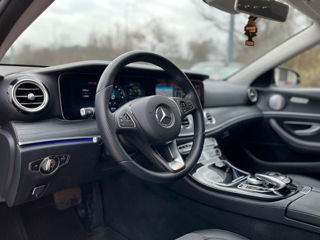 Mercedes E-Class foto 2