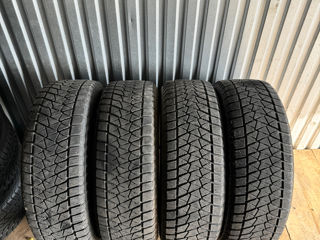 Зимние шины 225/65R17 Bridgestone