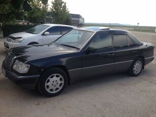 Mercedes Series (W124) foto 4