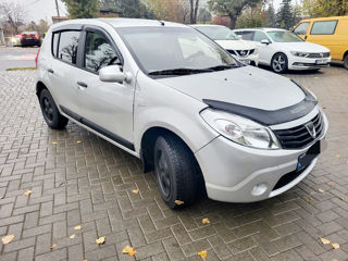 Dacia Sandero foto 2