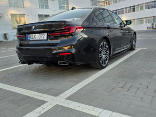 BMW 5 Series foto 3