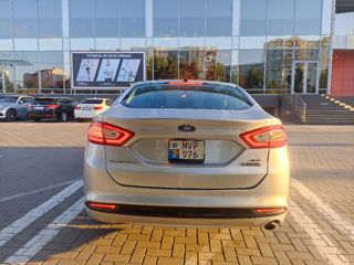 Ford Fusion foto 5