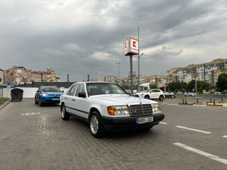 Mercedes Series (W124)