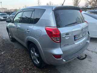 Toyota Rav 4 foto 2