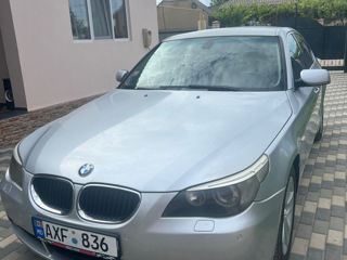 BMW 5 Series foto 6