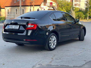 Skoda Octavia foto 1