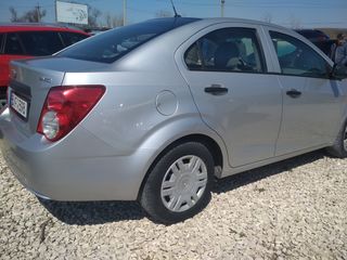 Chevrolet Aveo foto 10