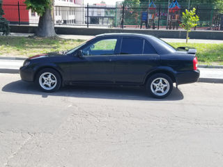 Mazda 323 foto 4