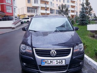 Volkswagen Touran foto 3