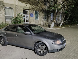 Audi A4 foto 1