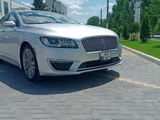 Lincoln MKZ foto 1